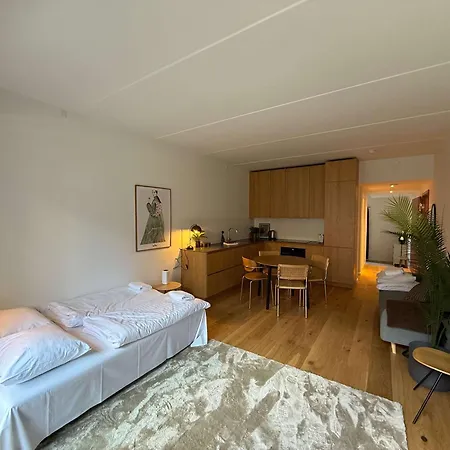 Luxury With Harbor Views 2 Apartman *