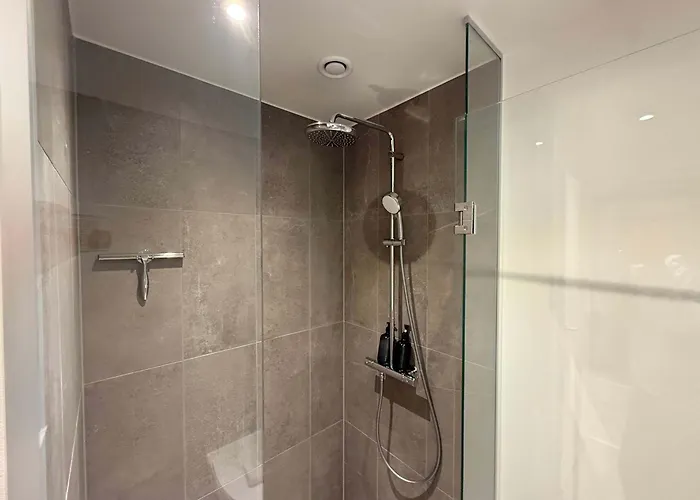 Luxury With Harbor Views 2 Apartman