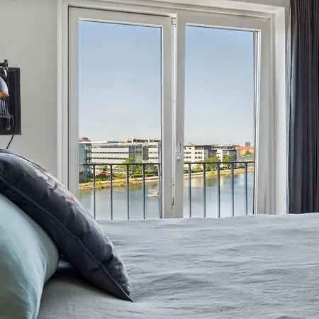 Luxury With Harbor Views 2 *