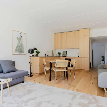 Luxury With Harbor Views 2