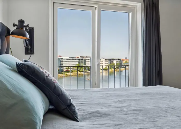 Luxury With Harbor Views 2 *