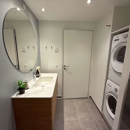 Luxury With Harbor Views 2